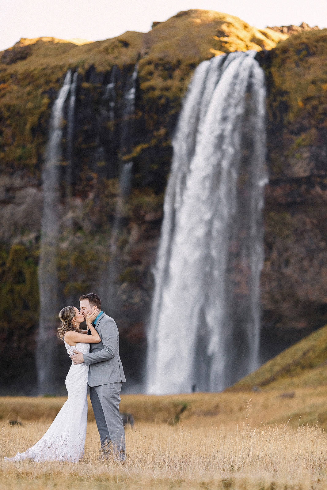 Iceland elopement wedding 