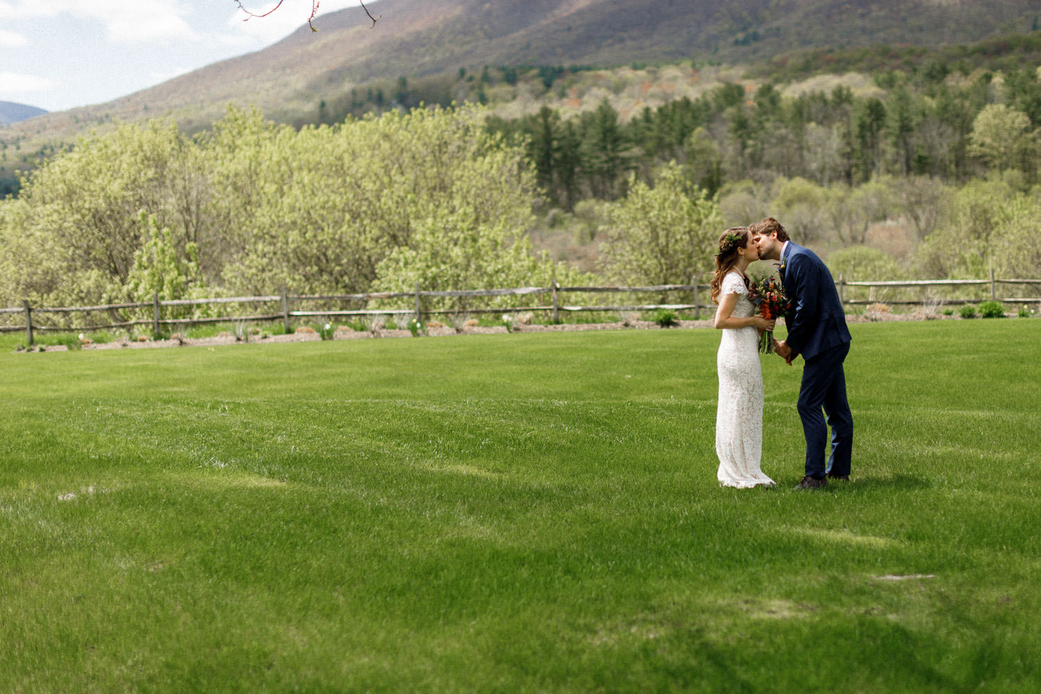 hill-farm-inn-vermont-wedding-007